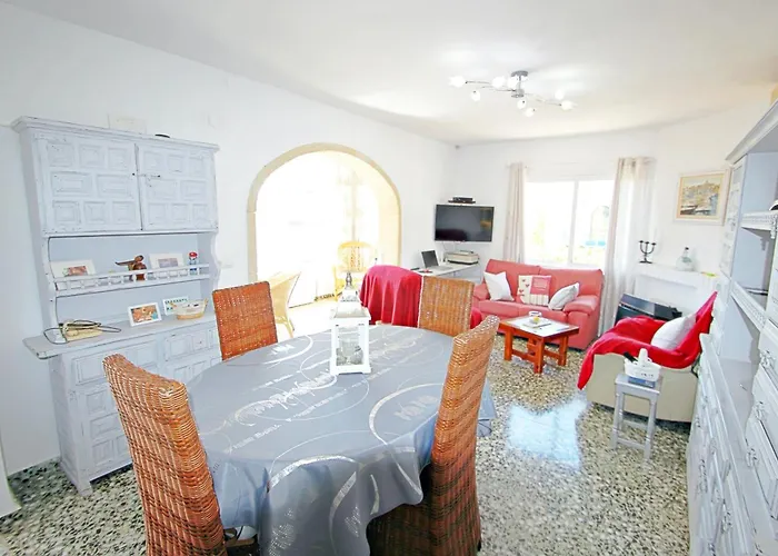 Clara - With Large Private Pool In