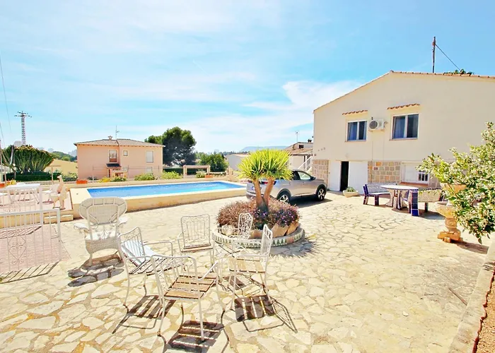 Clara - With Large Private Pool In * Кальпе